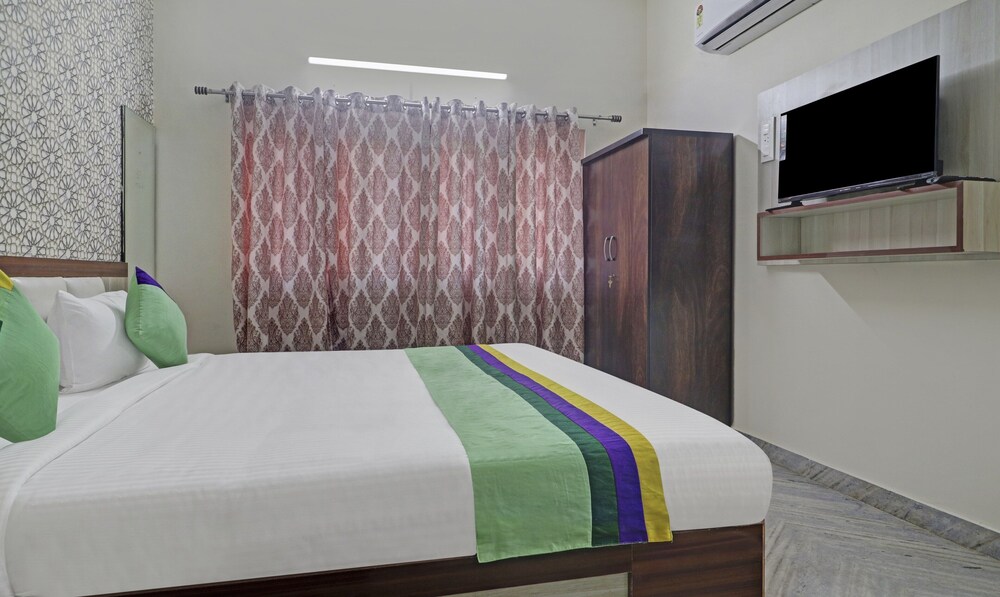 treebo trend lavish palms