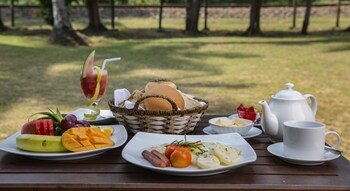palm beach inn and sea shells cabanas