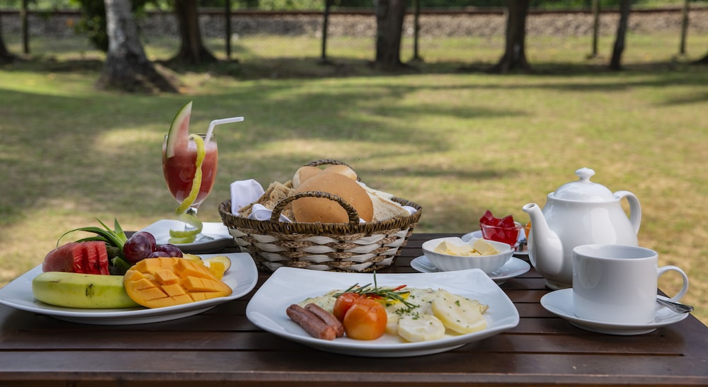 palm beach inn and sea shells cabanas