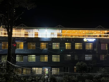 Goroomgo Kasturi Palace Darjeeling