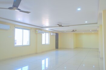 Staro Hotel - Hotel In Vijayawada,India>>Vijayawada,2 star