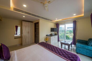 Zenith Hotels Hebbal Bangalore,India>>Bengaluru,3 star