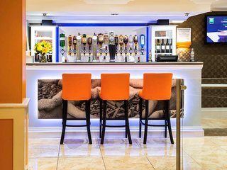 ibis styles reading centre