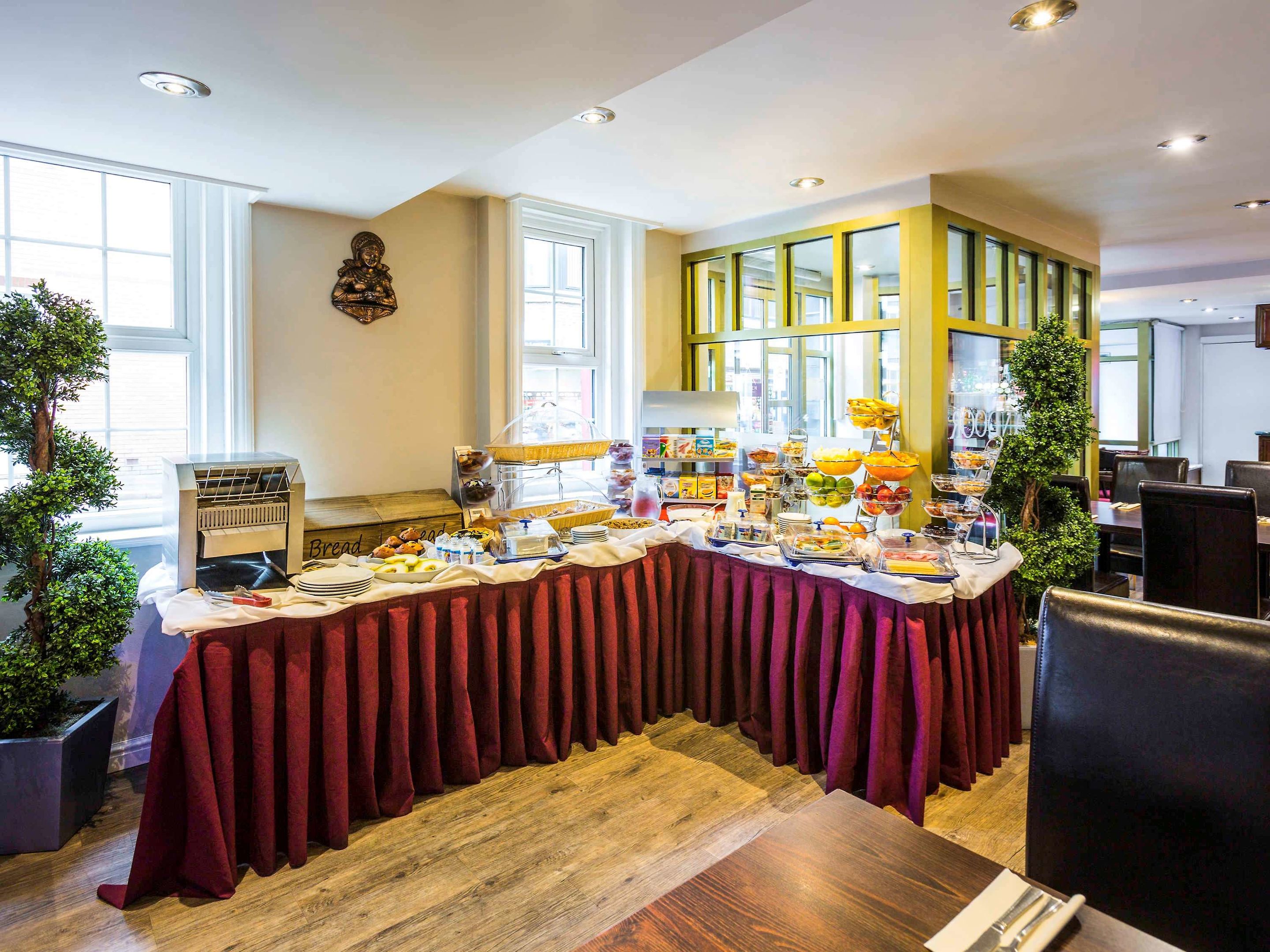 ibis styles reading centre