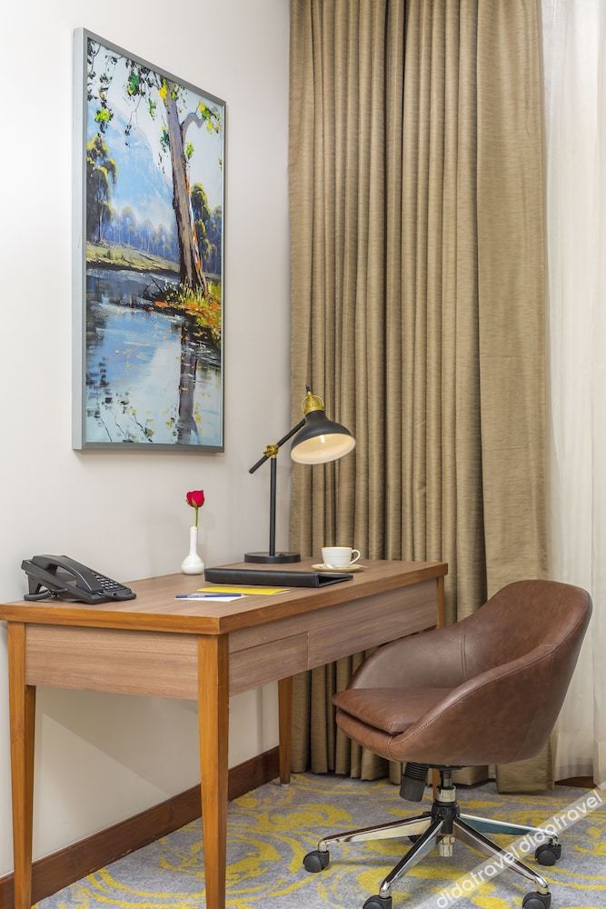Golden Tulip  Jalandhar-Gt By Pass Road,Jalandhar>>Amritsar,3.5 star