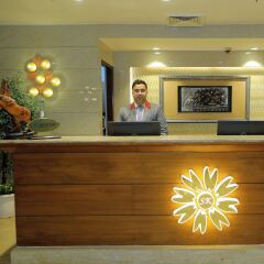 Sk Klyde Grand Hotel,Sector 23,4 star