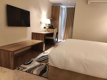 udman by ferns n petals gurugram