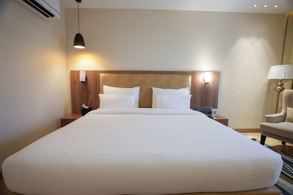 udman by ferns n petals gurugram