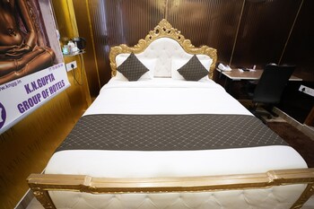 k n gupta group of hotel castle