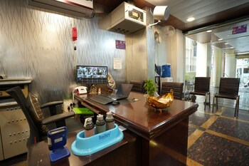 K N Gupta Group Of Hotel Castle,India>>Hyderabad,2 star