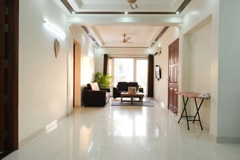 lime tree luxury 3bhk serviced apartment