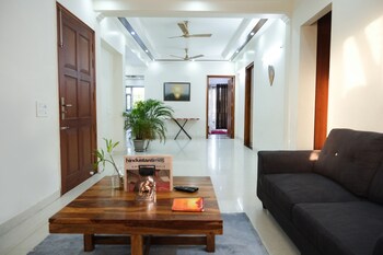 lime tree luxury 3bhk serviced apartment