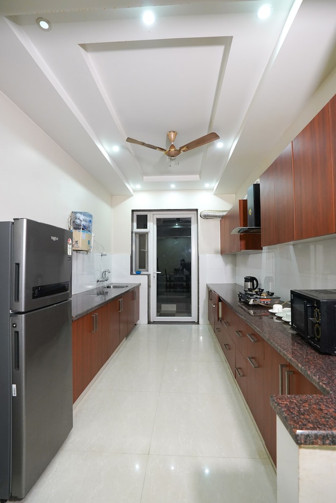 lime tree luxury 3bhk serviced apartment