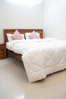 lime tree luxury 3bhk serviced apartment