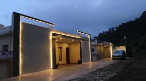 dolphin nose retreat