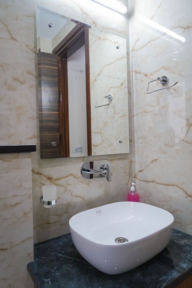 lime tree 2 bhk apartment golf course