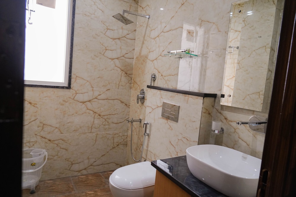 lime tree 2 bhk apartment golf course