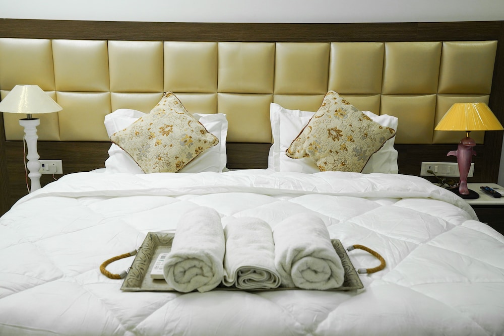 lime tree 2bhk serviced apartment