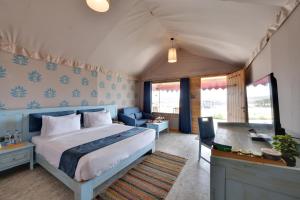 the fern seaside luxurious tent resort diu