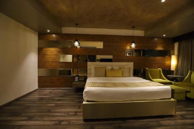 the pristine hotel kanpur