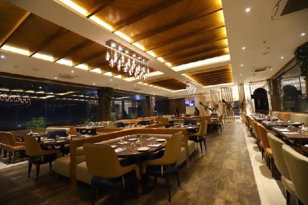 the pristine hotel kanpur