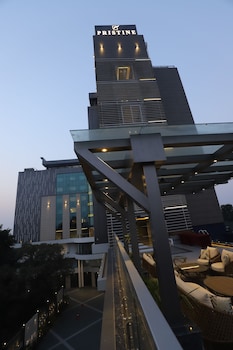 the pristine hotel kanpur