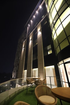 the pristine hotel kanpur