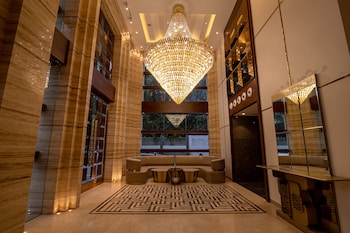 the pristine hotel kanpur