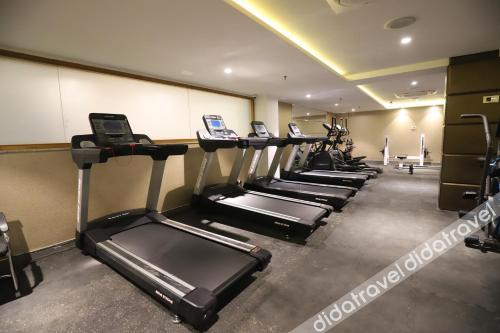 the pristine hotel kanpur