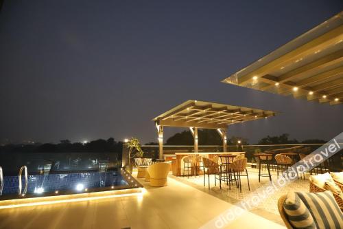 the pristine hotel kanpur