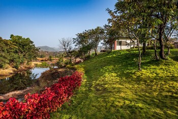 The Lazy River Cottage By Cosmicstays,Pune>>Lavasa,3 star