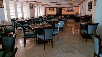 Surasena Regalvista,India>>Agra,4 star