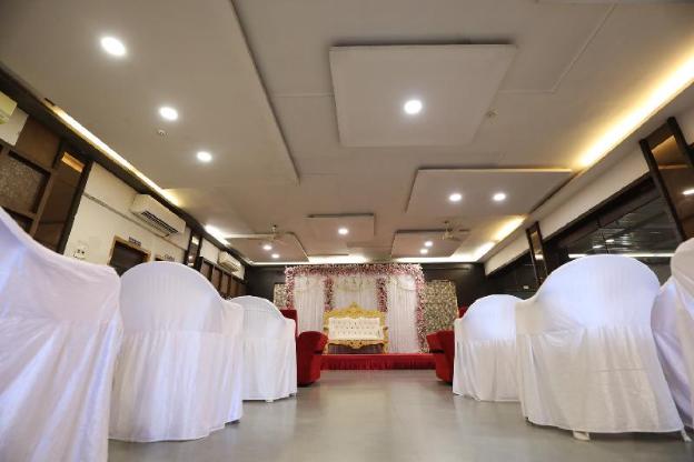 hotel shagun rooms and banquet surat