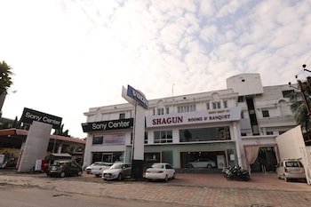 Hotel Shagun Rooms & Banquet Surat,Near Surat Railway Station,3 star