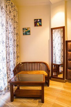 montrose 11 boutique