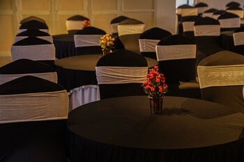 montrose 11 boutique