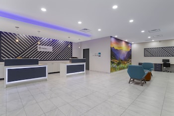 Clarion Pointe Kimball,,2 star