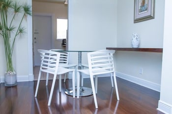 suites of dorchester