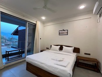 Coastal Bay Beach Resort,Harnai>>Dapoli,2 star