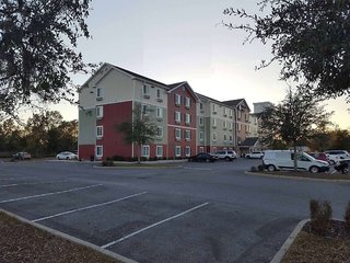 Extended Stay America Select Suites Orlando Sanford - Airport,Lake Mary>>Heathrow,3 star