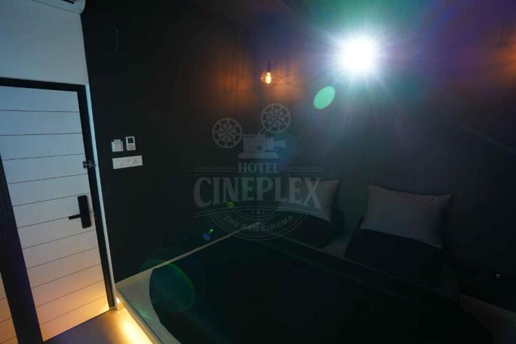 hotel cineplex