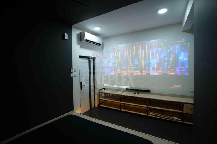 hotel cineplex