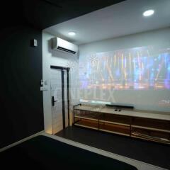 hotel cineplex
