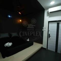 hotel cineplex