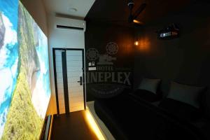 hotel cineplex