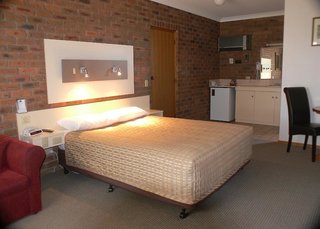 Travellers Rest Motor Inn,Victoria>>Swan Hill,3 star
