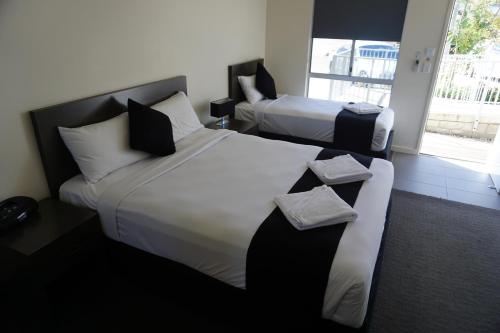 dooleys springsure tavern and motel