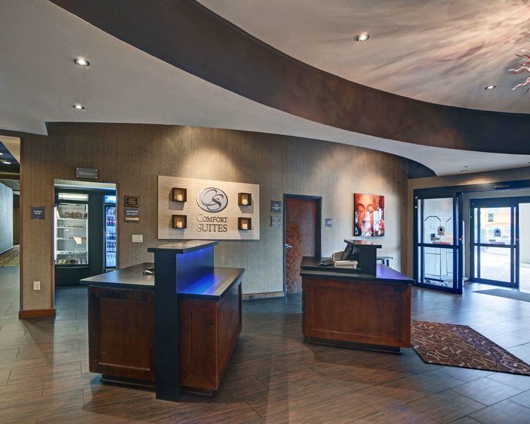 comfort suites near northeast mall
