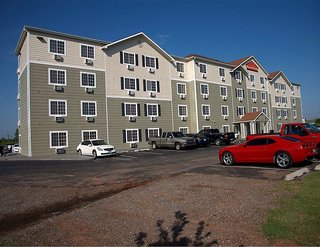 Extended Stay America Select Suites - Oklahoma City - Southeast,Near Museum Of Osteology,3 star