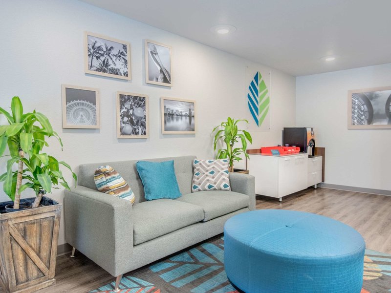 extended stay america select suites orlando south